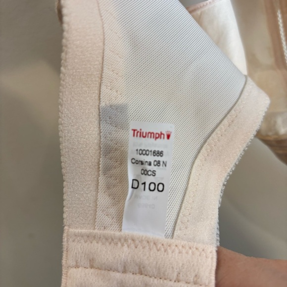 TRIUMPH Sz D100 Cream Lace Bra Underwire Free Double Layes Adjustable NEW - Picture 4 of 7